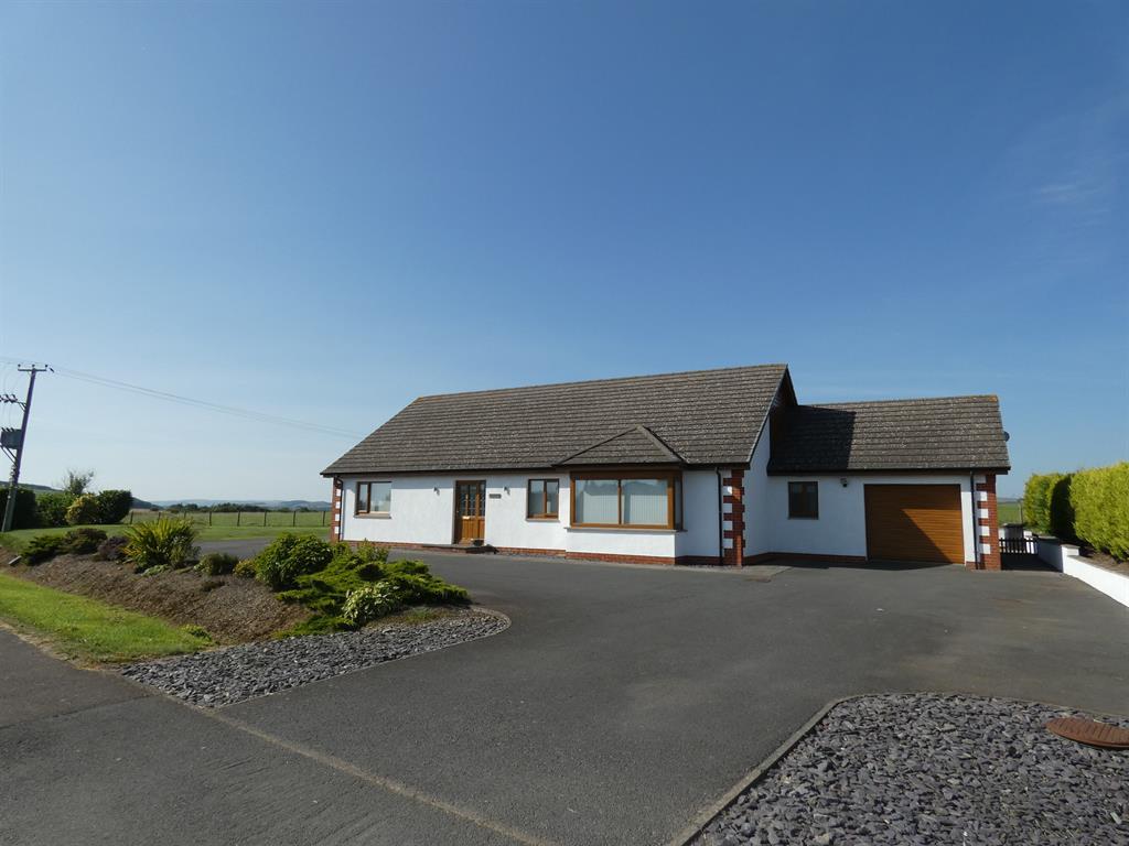 Eaglesfield, Lockerbie, DG11 3PH 3 bed detached bungalow £280,000