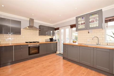 3 Carlton Avenue, Ramsgate, CT11 9BP