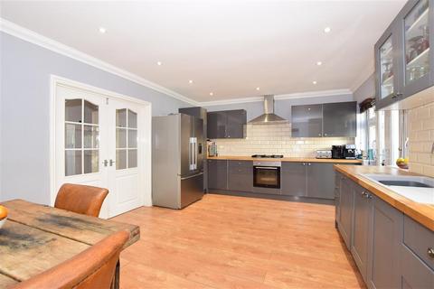 3 Carlton Avenue, Ramsgate, CT11 9BP