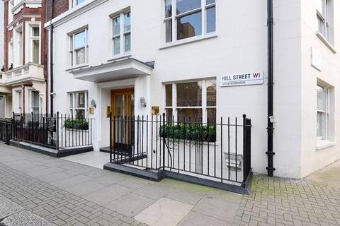 Studio to rent, Hill Street, Mayfair, London, W1J