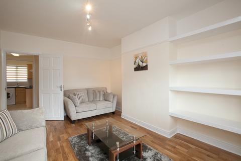 2 bedroom flat to rent, Crown Court, Muswell Hill, N10