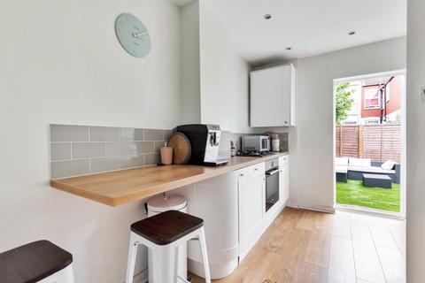 24a Heaton Road, Mitcham, CR4 2BU