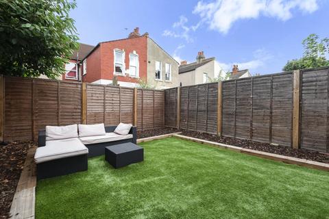 24a Heaton Road, Mitcham, CR4 2BU