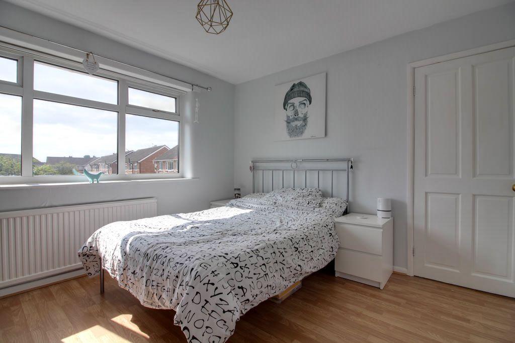 Bedroom 2 (Double)