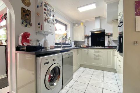 1 Ash Close, Carlton Colville, Lowestoft, NR33 8LU