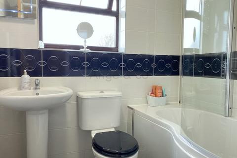 1 Ash Close, Carlton Colville, Lowestoft, NR33 8LU