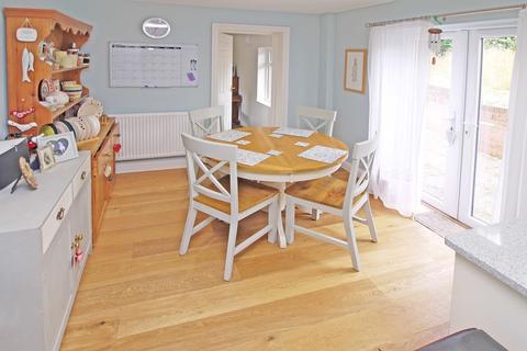75 Brownlees, Exminster, Exeter, EX6 8SW
