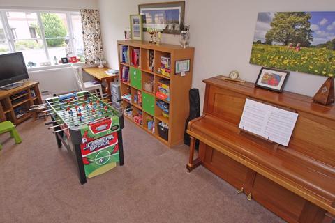 75 Brownlees, Exminster, Exeter, EX6 8SW