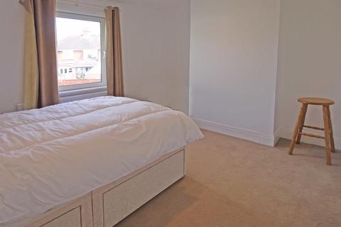 7 Broom Close, Exeter, EX2 5JF