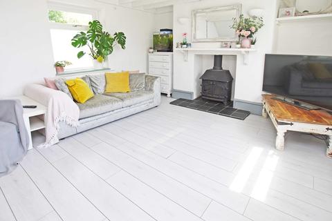 1, Rock Cottages Milbury Lane, Exminster, Exeter, EX6 8AG