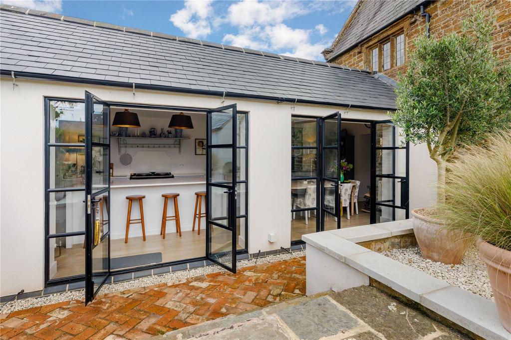 Kitchen/Garden