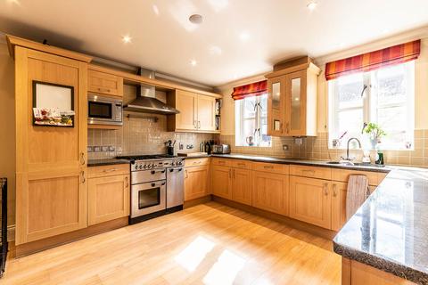 4 Globe Ley, Topsham, Exeter, EX3 0DL