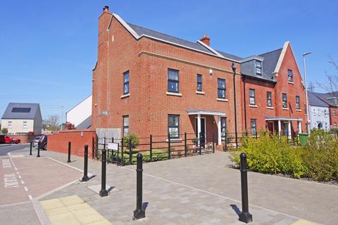15 Dart Avenue, Exeter, EX2 7FX