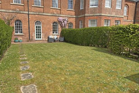 4 Dartington Walk, Exminster, Exeter, EX6 8TN