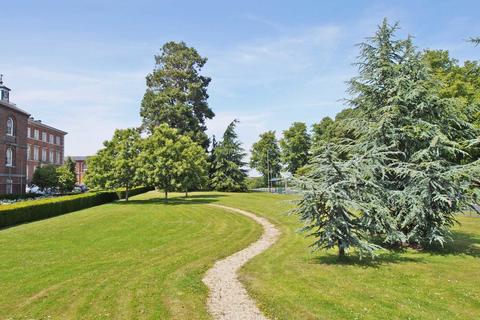 4 Dartington Walk, Exminster, Exeter, EX6 8TN