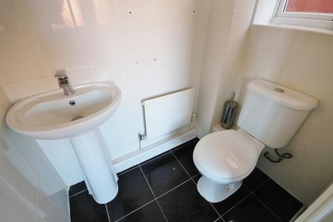 28 Ashtree Road, Hamilton, Leicester, LE5 1TW