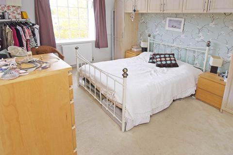 7 Upper Cloister Walk, Exminster, Exeter, EX6 8TY