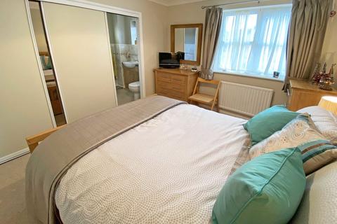 1 Brownlees, Exminster, Exeter, EX6 8SW