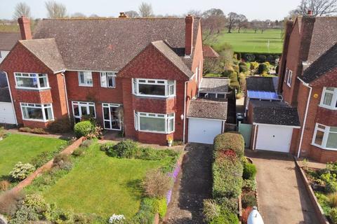 53 Countess Wear Road, Exeter, EX2 6LR