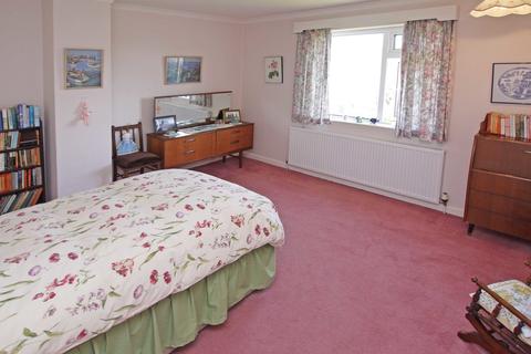 53 Countess Wear Road, Exeter, EX2 6LR