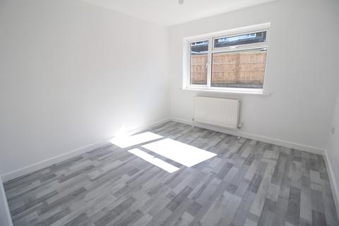 35 Broxburn Road, Warminster, BA12 8EY