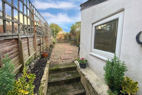 44 Dryden Road, Exeter, EX2 5BS