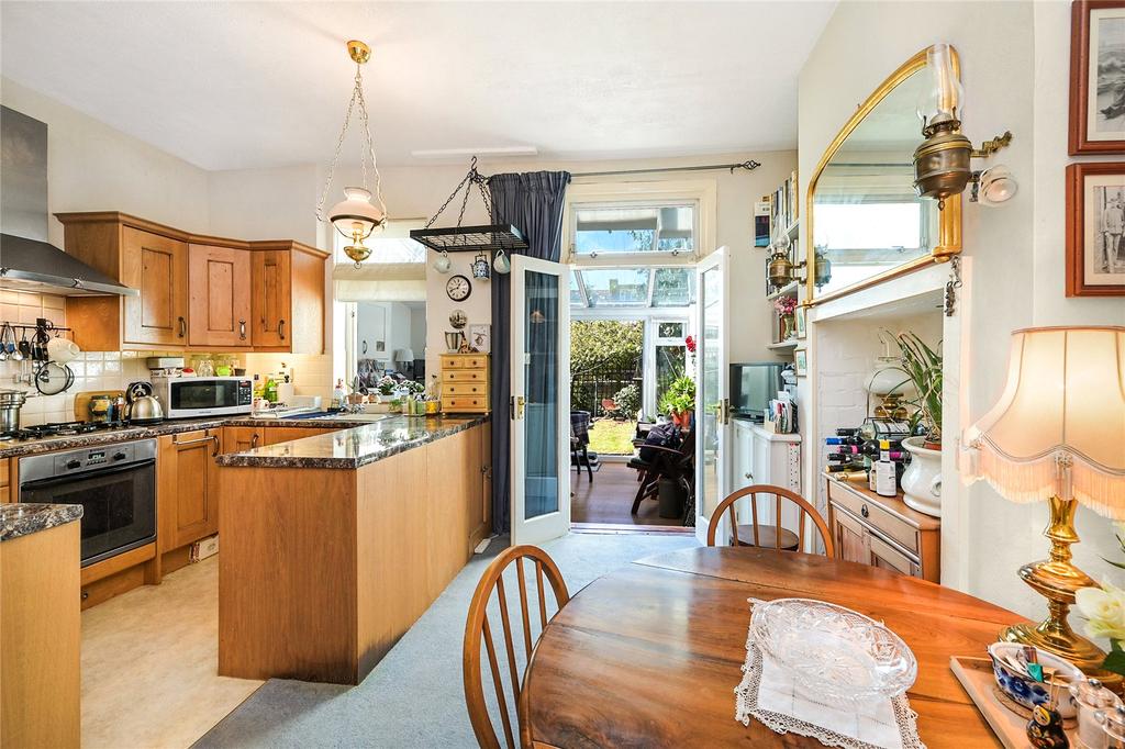 Kitchen / Dining