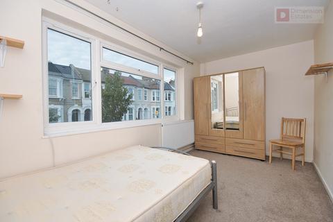 4 bedroom townhouse to rent, Pellerin Road, Dalston, Stoke Newington, London, N16