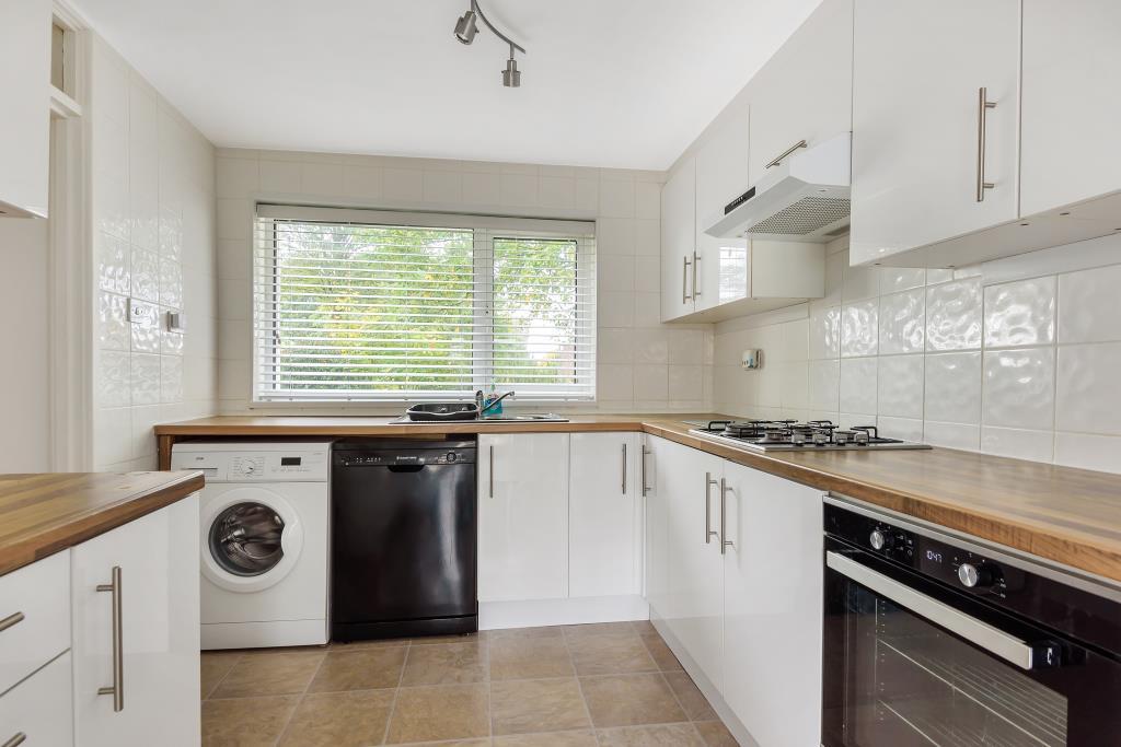Appledore, Bracknell, RG12 3 bed terraced house £1,550 pcm (£358 pw)