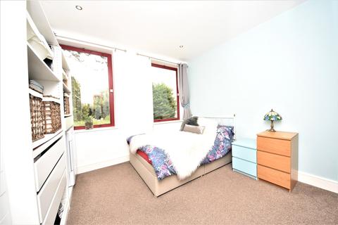 4, Wooburn House Boundary Road, Loudwater, High Wycombe, HP10 9EG