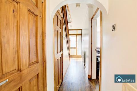 62 Silverdale Close, Coventry, CV2 1PX