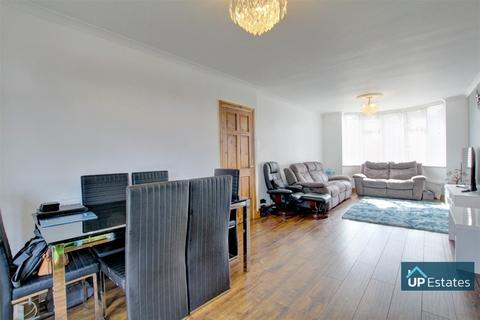 62 Silverdale Close, Coventry, CV2 1PX