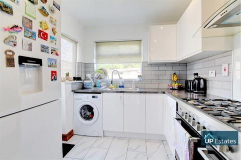 62 Silverdale Close, Coventry, CV2 1PX