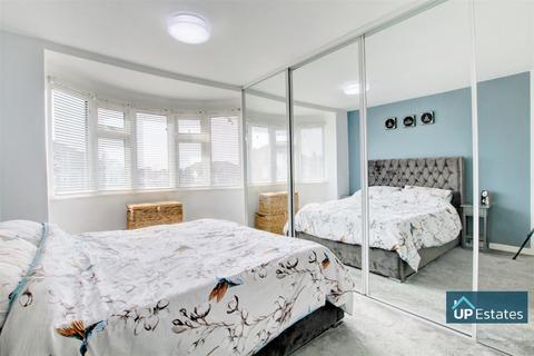 62 Silverdale Close, Coventry, CV2 1PX