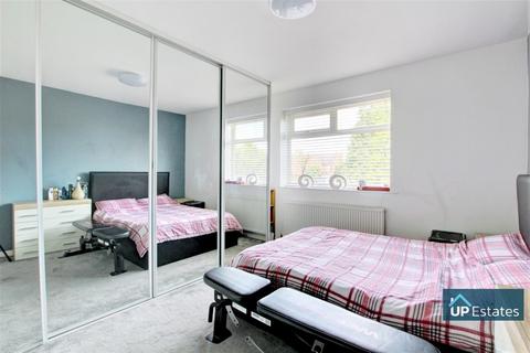 62 Silverdale Close, Coventry, CV2 1PX