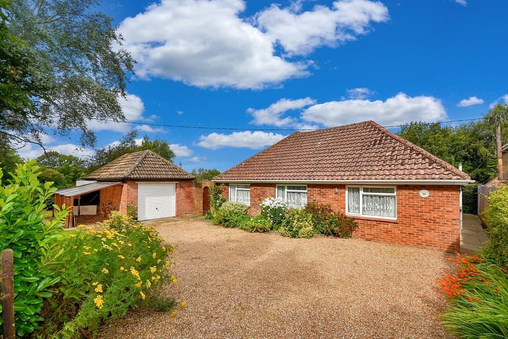 Beckley, East Sussex TN31 3 bed detached bungalow £635,000
