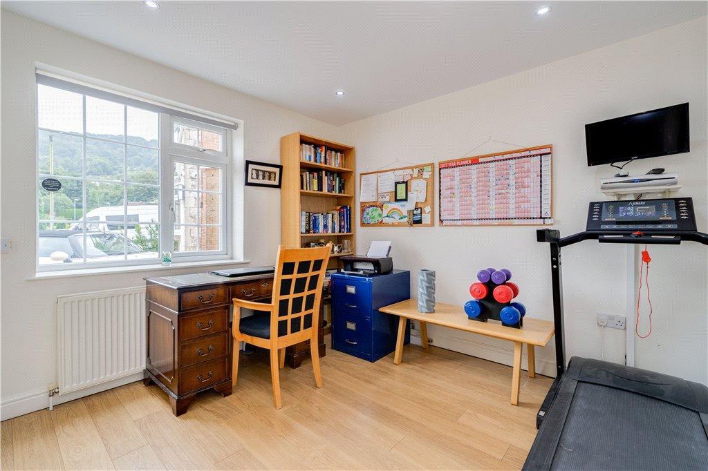 Bedroom/Study