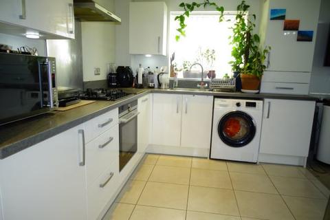 2 Laburnum Way, Staines, TW19 7SQ