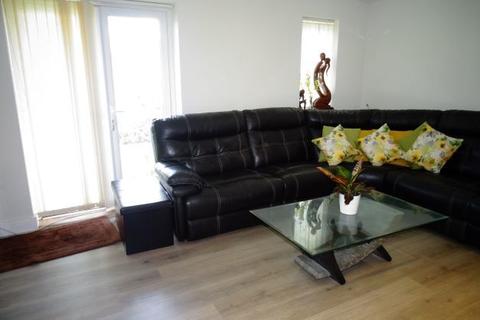 2 Laburnum Way, Staines, TW19 7SQ