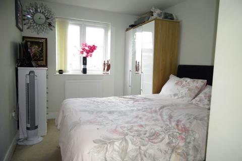 2 Laburnum Way, Staines, TW19 7SQ