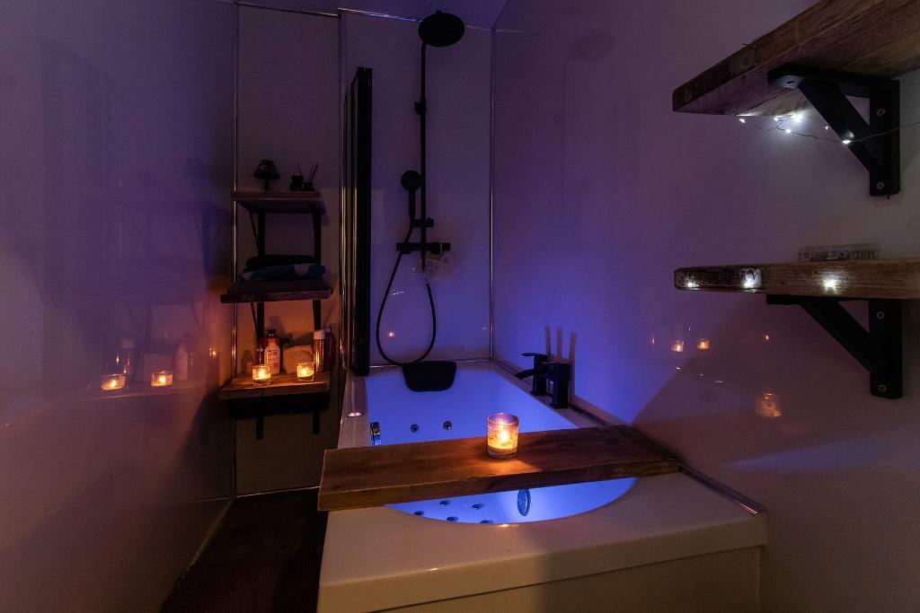 Jacuzzi Bath