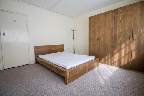 1 bedroom flat to rent - Mansfield Court, Sherwood, Nottingham, NG5 2BW