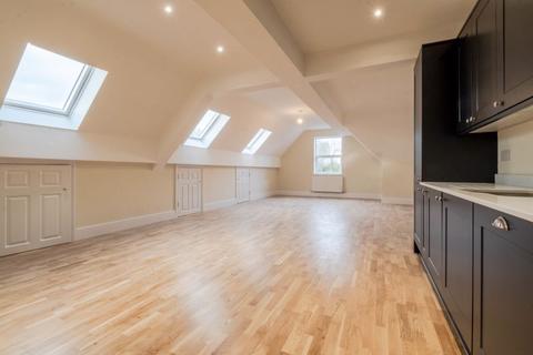 2 bedroom penthouse for sale - Hayway, Rushden