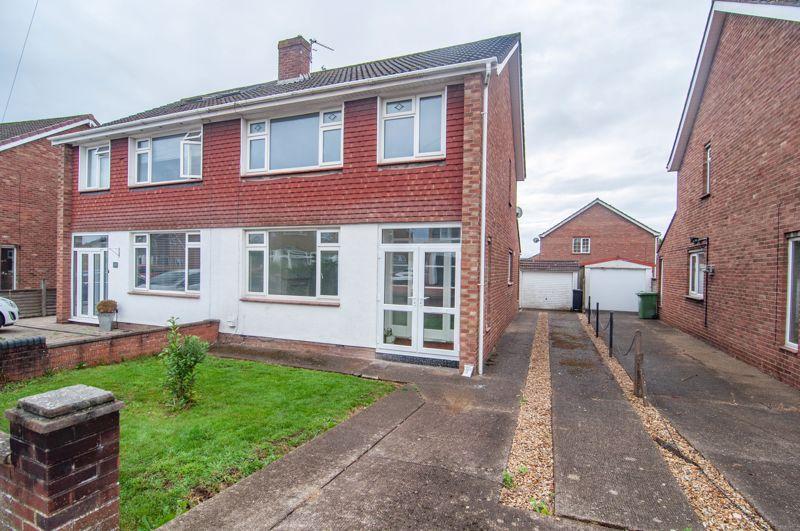 Samuel White Road, Hanham, BS15 3 bed semidetached house £1,600 pcm
