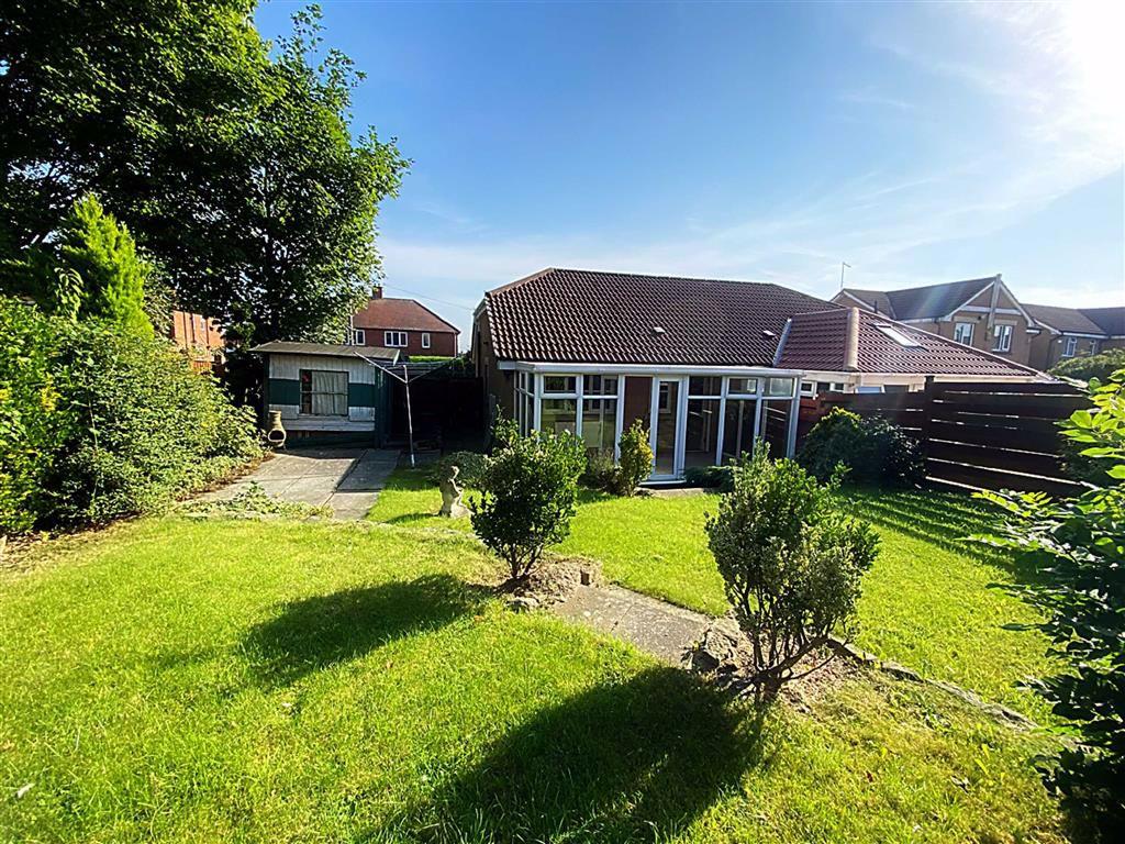 Windsor Drive, Howdon, Wallsend, NE28 2 bed semidetached bungalow £