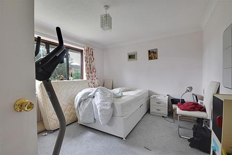 2 Normandale, Bexhill-on-sea, TN39 3LU