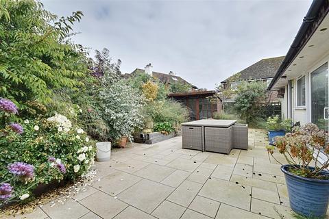 2 Normandale, Bexhill-on-sea, TN39 3LU