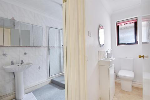 2 Normandale, Bexhill-on-sea, TN39 3LU