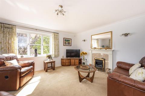 16 Bradway, Whitwell, Hitchin, SG4 8BE