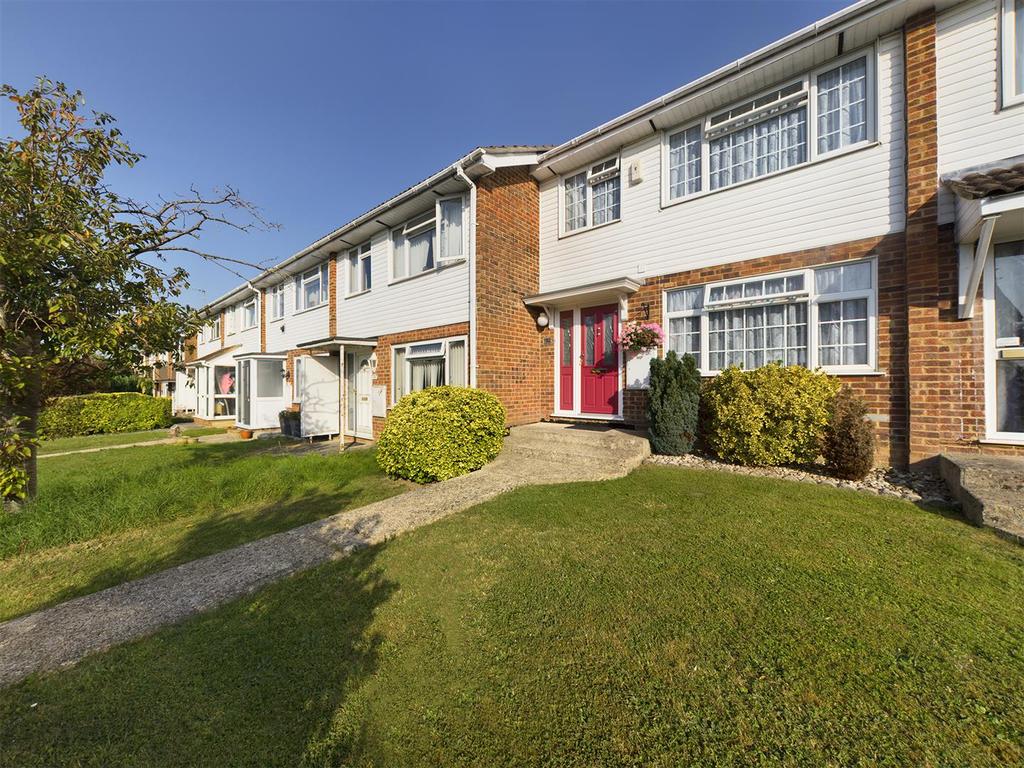 Britten Road, Basingstoke 3 bed terraced house £300,000